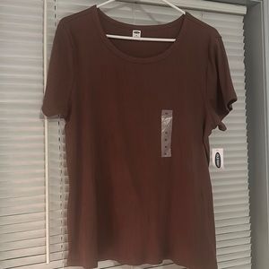 Scoop neck ribbed tee
